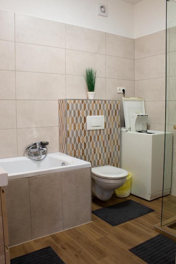 Titan Apartman Gyula Exterior foto
