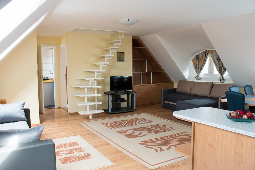 Titan Apartman Gyula Exterior foto